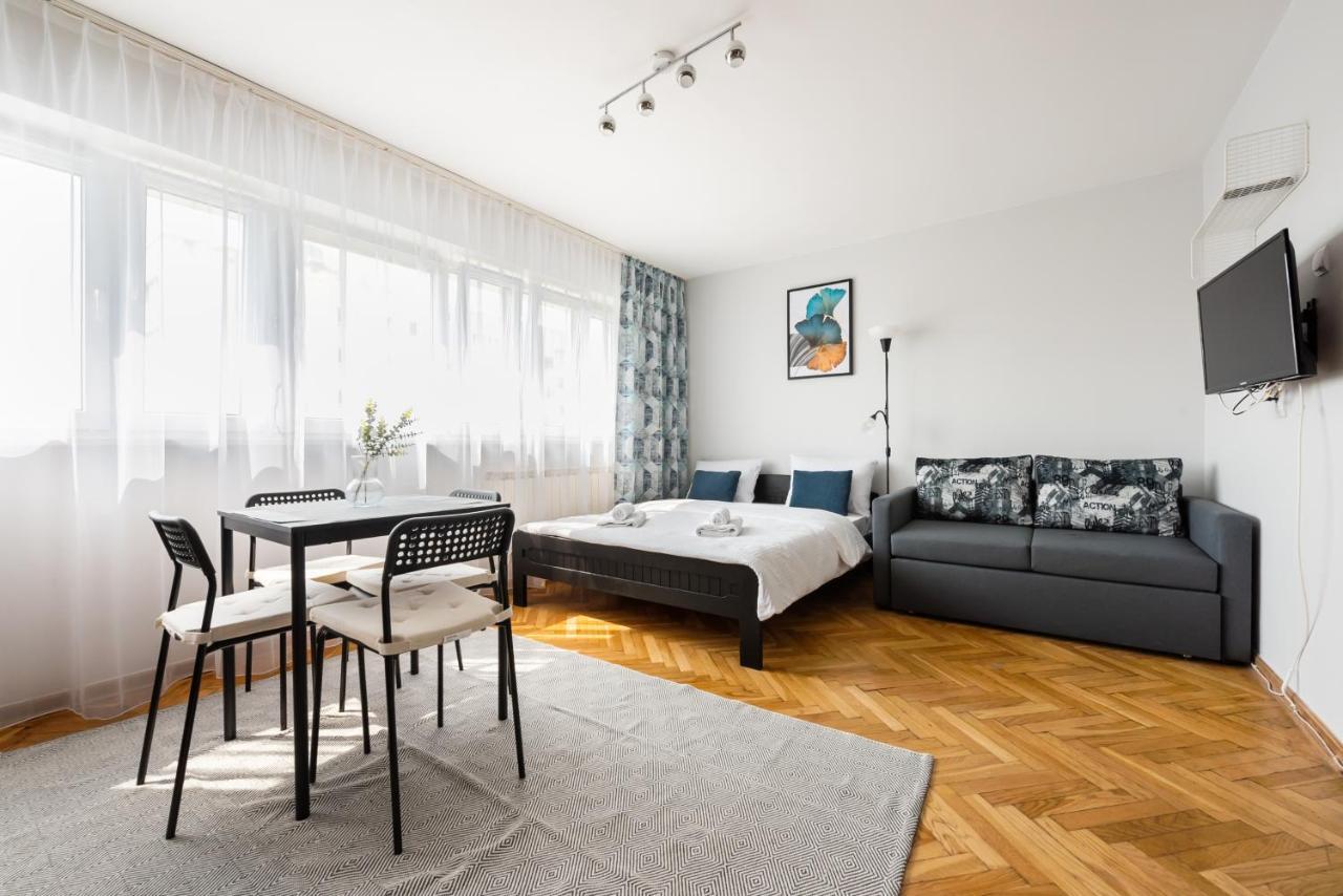 Uniwersytet Medyczny Park Studio Варшава Экстерьер фото